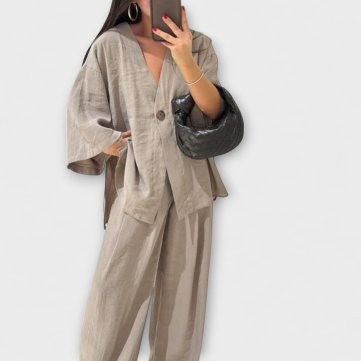 Jacqueline ™ ｜ Ležérny top s V-výstrihom a nohavicový set