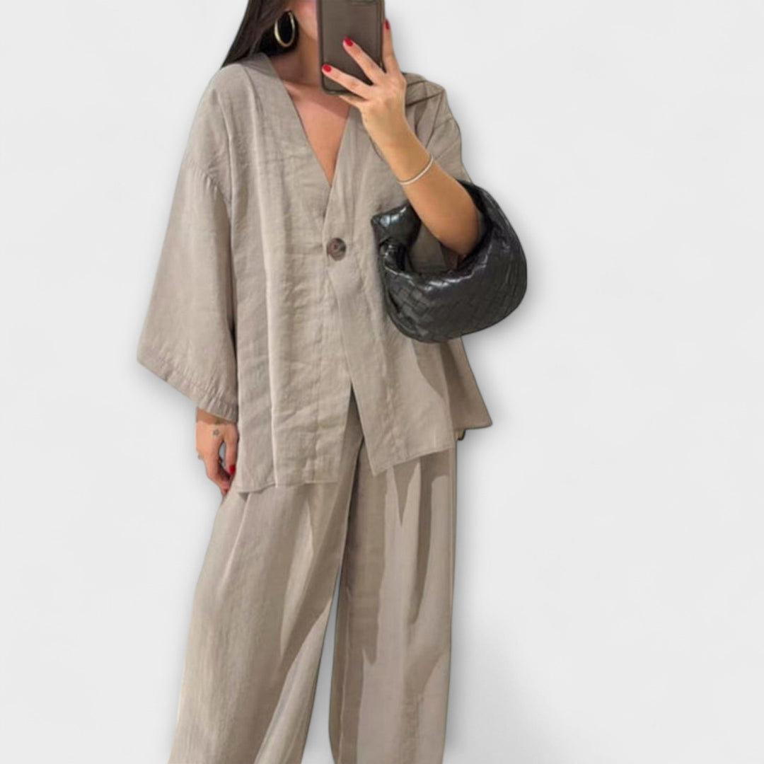 Jacqueline ™ ｜ Ležérny top s V-výstrihom a nohavicový set